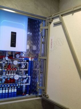 Люк под плитку Нажимной Железяка 900*900 Люк под плитку Нажимной Железяка 900*900