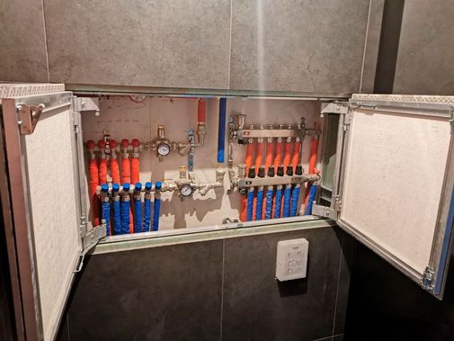 Люк под плитку Секрет 3.0, 2 створки 750*650 Люк под плитку Секрет 3.0, 2 створки 750*650